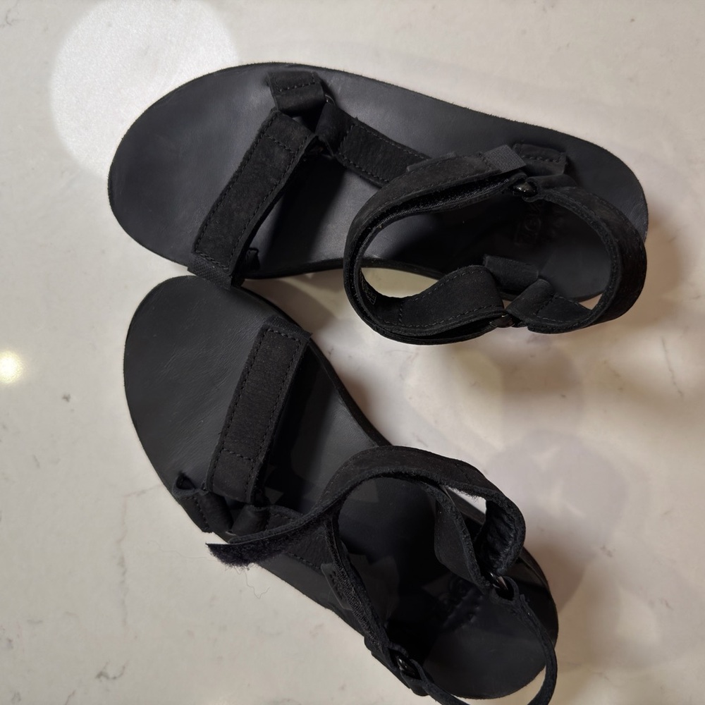 Black Women's Sandals Teva’s